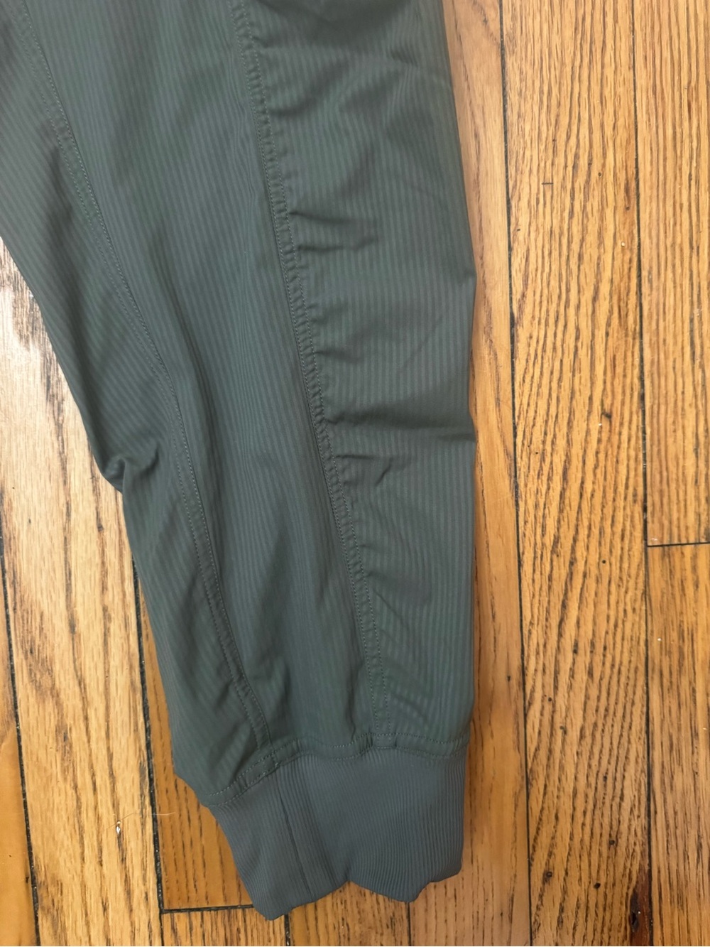Lululemon Dance Studio Joggers- MINT 💚 NWOT - Medium - Picture 9 of 9